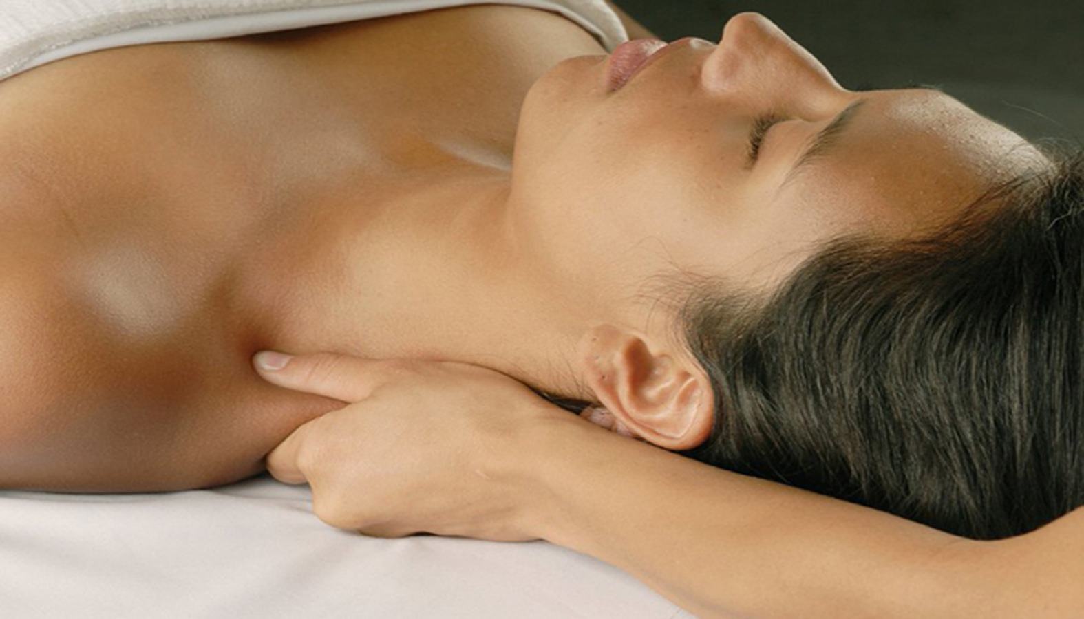Neck massage treatment